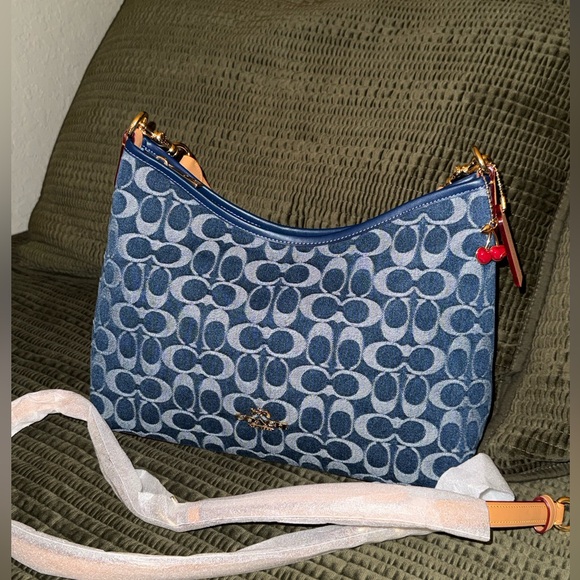 Laurel Shoulder Bag in Signature Denim - Picture 5 of 7